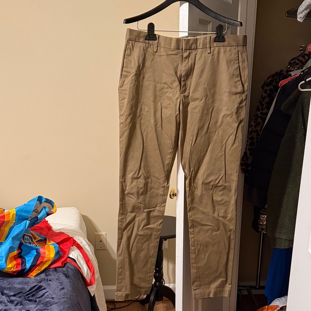 Banana Republic Tan Chinos - Slim Straight Fit
